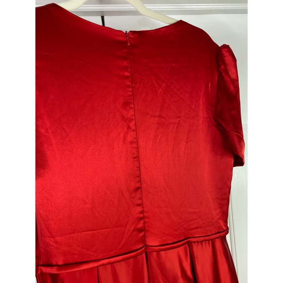 Mac Duggal PUFF SLEEVE V-NECK SATIN GOWN, Red, Size 8, #26606 - Picture 8 of 10
